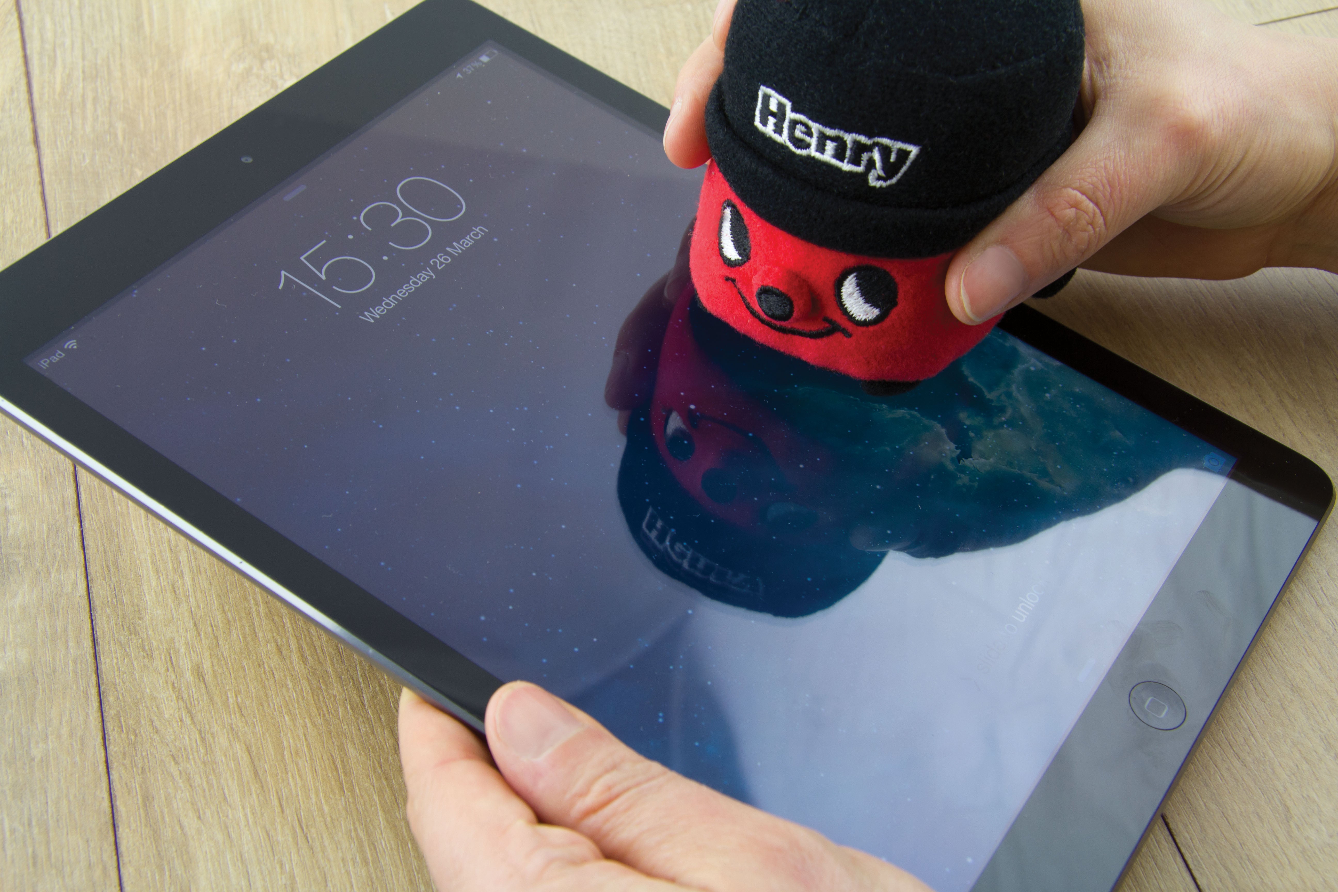 Henry Microfibre Screen Cleaner