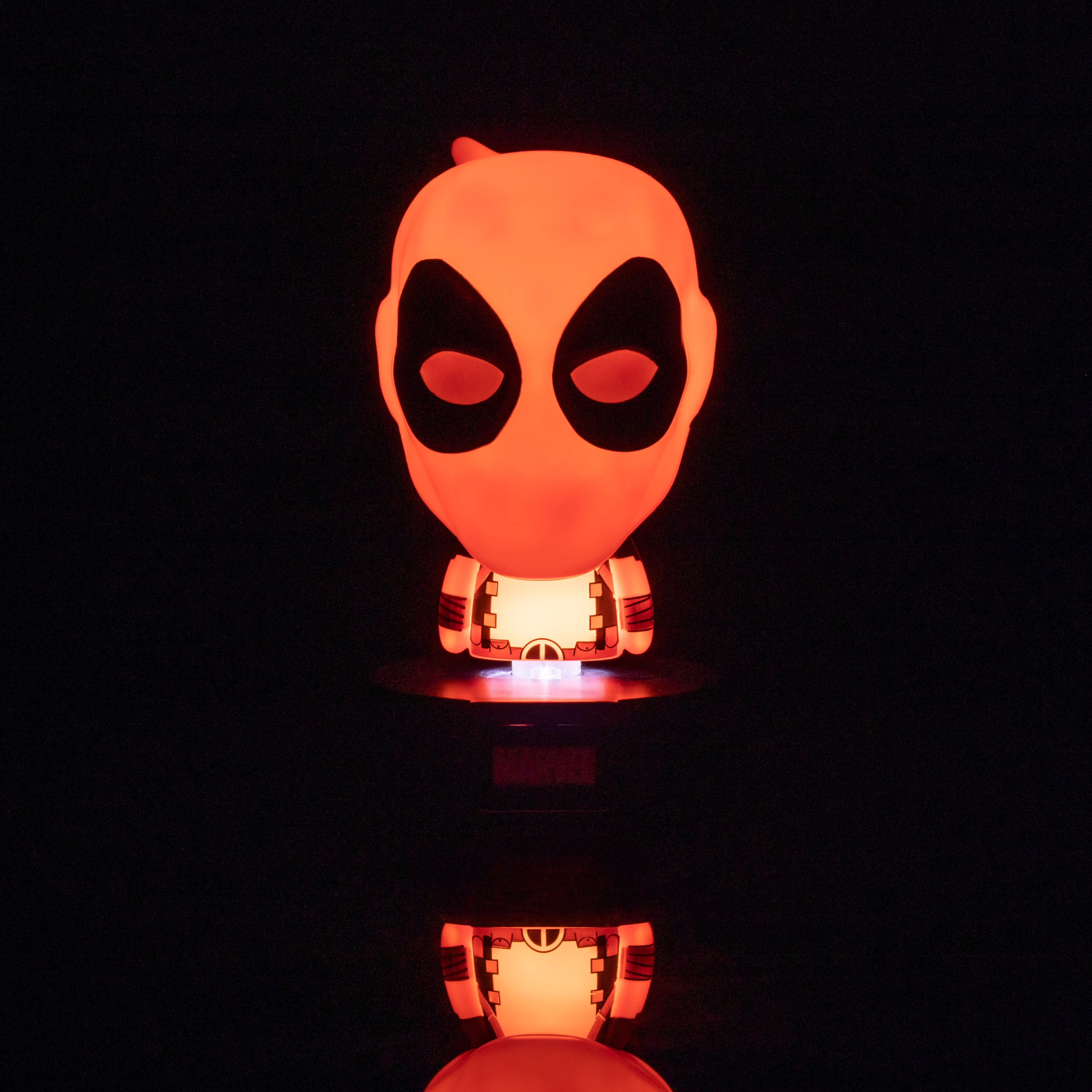 Deadpool Icon Light